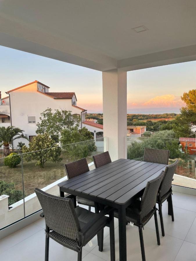 Apartment Rahat Liznjan Bagian luar foto